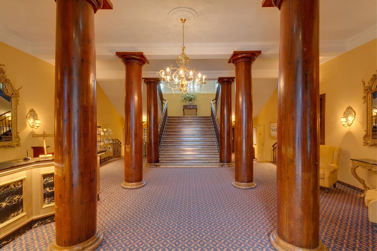 Schloss 吕本瑙 外观 照片